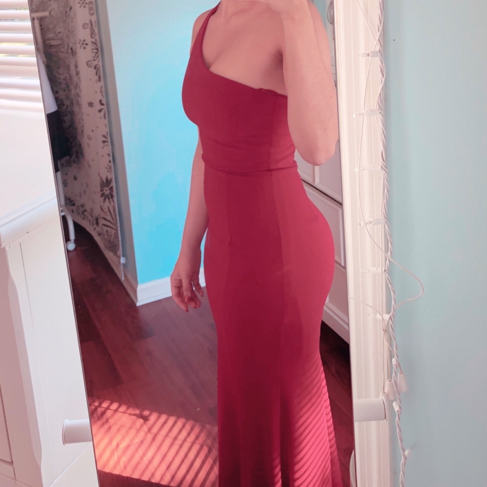 Lulu’s Formal Gown